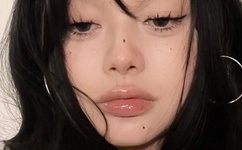 一女被两根凶猛挺进动态图